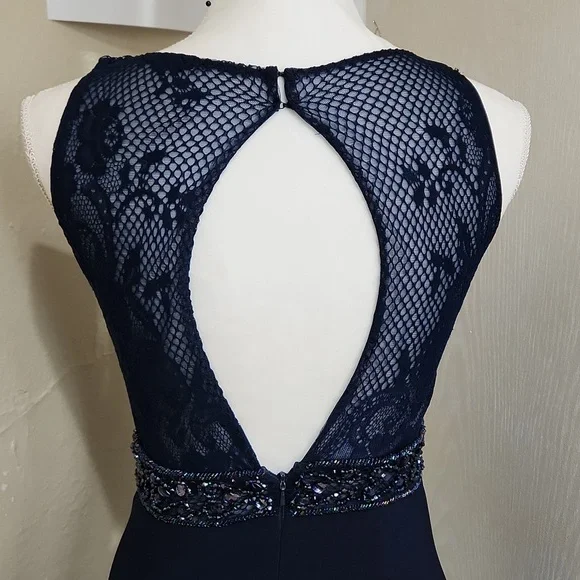 Size 2 Navy & Nude Prom/Pageant/Evening Gown by Dave & Johnny - Picture 7 of 8